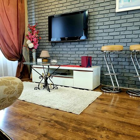 Apartment Voznesenskaya 25 Dnipro Eksteriør bilde